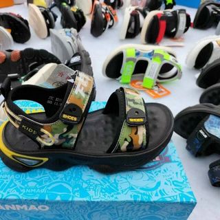 Sandal trẻ em quai dán đế cao su êm chân K282