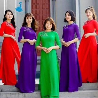 Áo dài đính cườm lá