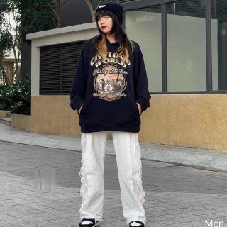 Áo hoodie logo in cityloco world form dưới 70kg đẹp