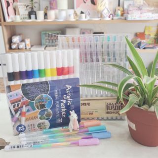 Bộ màu Acrylic Marker 12 màu vẽ trên các chất liệu đa dạng