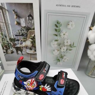 sandal trẻ em họa tiết siêu nhân đẹp K297