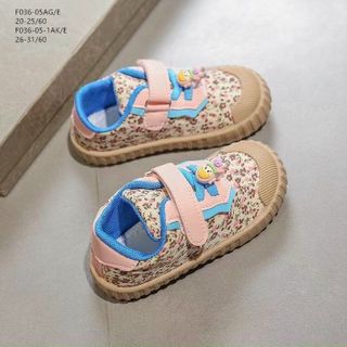 Giày thời trang trẻ em hoa đính stick cô gái F036