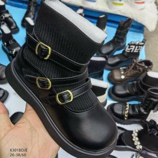 Giày boots trẻ em chất da mềm cổ chun co giãn thoải mái K301