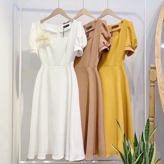 Đầm cổ U đính hoa