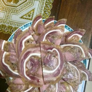 Giò me cuốn tai