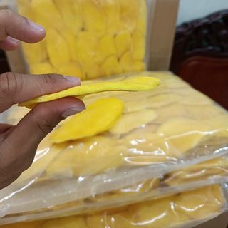 Xoài sấy dẻo mùa tết 2022