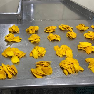 Xoài sấy dẻo mùa tết 2022