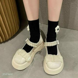 búp bê dây ngọc