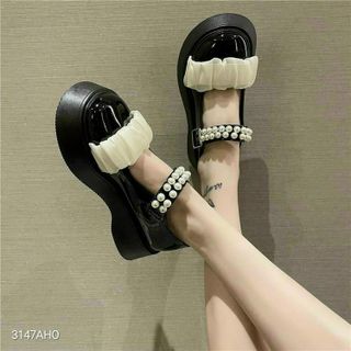 búp bê dây ngọc