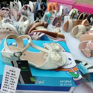Sandal trẻ em dính hạt lấp lánh K415