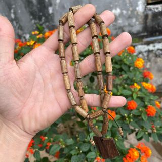 Dây đeo cổ Trầm hương tự nhiên