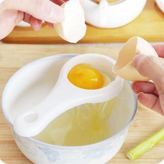 Tách lòng trứng