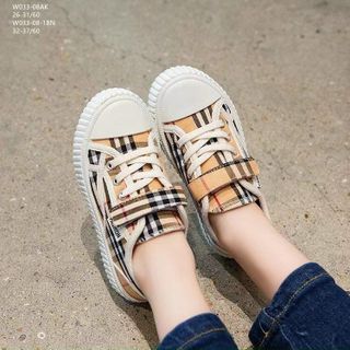 Giày thể thao trẻ em dáng bassic chất vải mềm đẹp W033