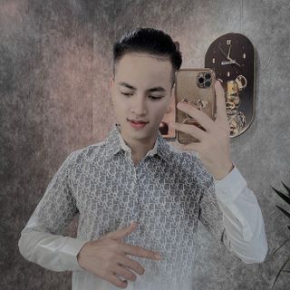ÁO SƠ MI NAM ĐŨI DÀI TAY IN LOANG CHỮ MỚI