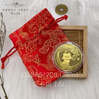 Đồng Tiền Xu Con Mèo Đài Loan (Xu Mèo) Mạ Vàng Kèm Túi Gấm Đỏ Phong Thủy May Mắn Cho Năm Quý Mão 2023