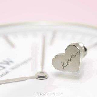 CHARM TRÁI TIM D W HOT HOT NEW