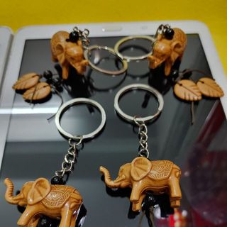 Móc khóa phong thủy hình voi