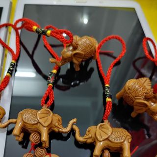 Dây treo phong thủy đẹp hình voi