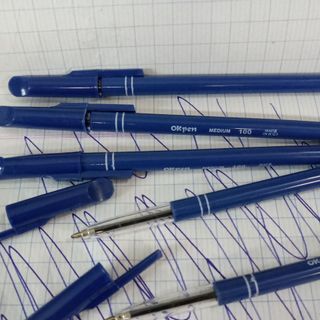 Bút bi mực xanh ngòi to