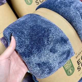 Mền Lông C.ừ.u B.E.R.KSHIRE LIFE ECO SOFT
