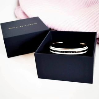CUFF DANIEL WELLlNGTON HOT NEW