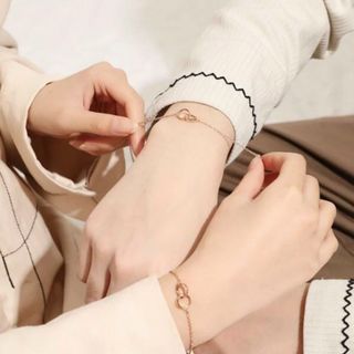 LẮC TAY & DÂY CHUYỀN D W NEW