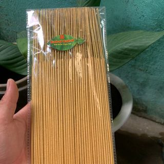 Nhang thần tài sạch, ít khói, màu vàng óng, thêm may mắn, tài lộc  250 cây