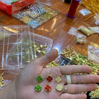 Chamr cỏ 4lá mix vòng trầm