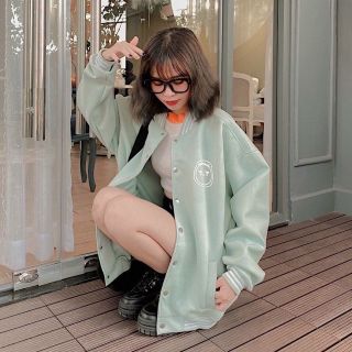 Áo khoác bomber nỉ nút logo form dưới 70kg