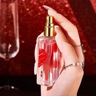 Set Nước Hoa Nữ Tim Đỏ Heart to Heart, sỉ 45k/set 2 chai x 20ml