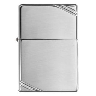 Zippo chặt góc bóng trắng – High Polish Chrome Vintage with Slashes 260