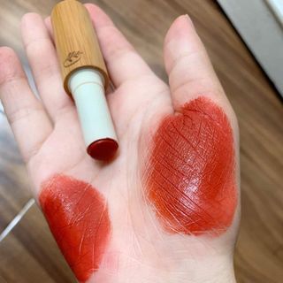Son Thảo Dược có 4 màu đỏ cam, hồng đất, đỏ cháy, đỏ đất. Inbox màu