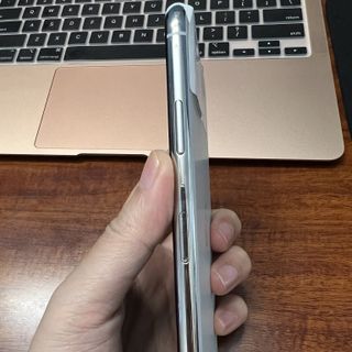 Henryshop-iPhone 11 pro max 64gb trắng likenew pin cao 9x% Bảo Hành 12 Tháng 1 đổi 1