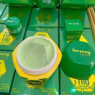 Kem Body Lục Tảo Soo Young Legend Mẫu Mới Tặng Kèm Kích Trắng