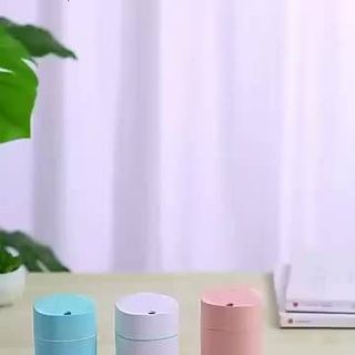 Máy Phun Sương Tạo Độ Ẩm Mini 220ML HUMIDIFIER Khuếch Tán Tinh Dầu Xông Phòng Dùng Trong Phòng Ngủ Và Xe Hơi Toả Hương