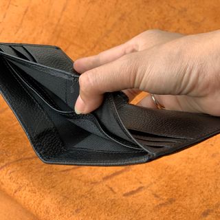 Ví Da Miu Cross Lên Thêm 2 Màu Mới