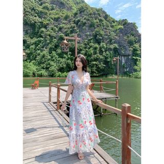 Đầm maxi dài cổ V váy nữ vải tơ hoạ tiết hoa bướm in thiết kế sang chảnh mặc đi chơi du lịch biển nghỉ mát resort dựtiệc