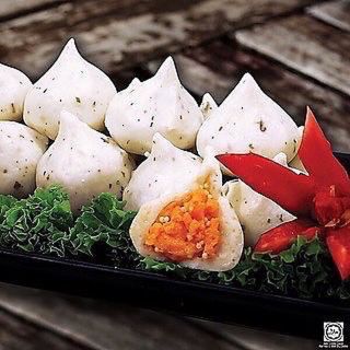 Bánh bao trứng cá hồi gói