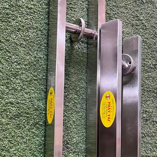 Tay nắm cổng inox