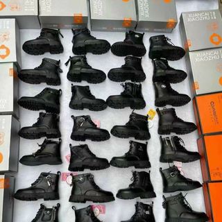Giày boots trẻ em màu đen buộc dây đẹp K503