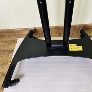 Giá treo tivi di động AVA1500-1P(32″-75″) có khay gắn Camera
