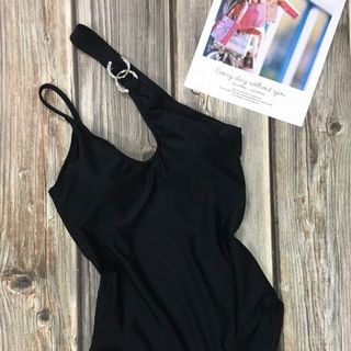 bộ bikini 1 mảnh cut lệch vai khóa khoen