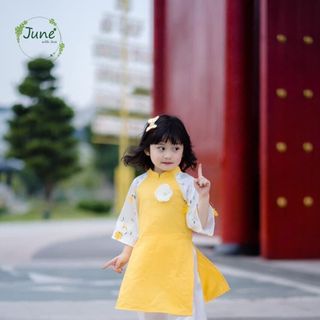 Áo dài bé gái mặc tết