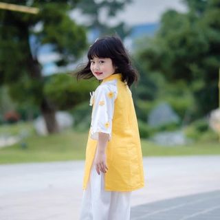 Áo dài bé gái mặc tết