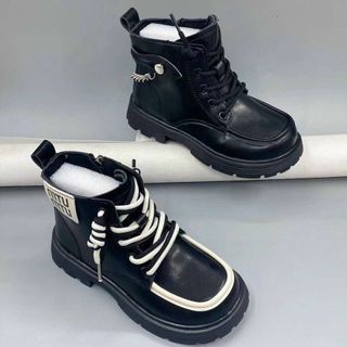 Boots trẻ em chất da mềm buộc dây sành điệu K506