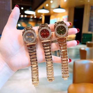 Đồng hồ nhữ bvlgrri nữ vuông