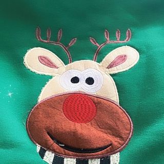 Áo sweater noel chất thun nỉ dày mịn logo thêu form dưới 73kg