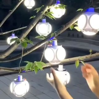 Đèn Led Năng Lượng Mặt Trời 4 Cánh 5 Bóng