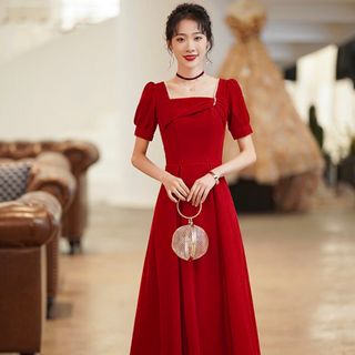 ĐẦM XÒE ĐỎ TAY PHỒNG VIỀN HẠT TRAI - DT1699