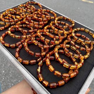 Vòng lu thống hổ phách